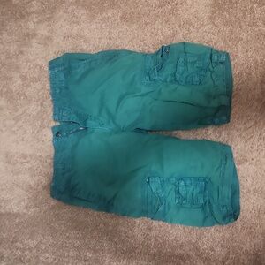 Men's green cargo shorts